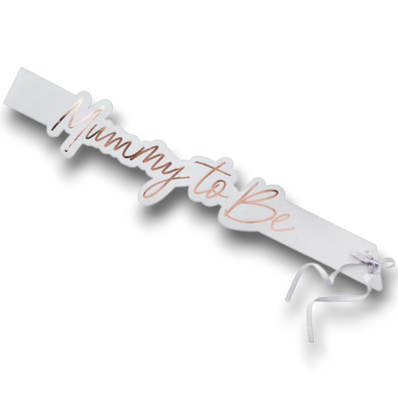 Banda PartyStore blanca con la frase Mummy to Be en letras cursivas de color oro rosa para baby shower
