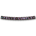 Banderín PartyStore con letras coloridas de Feliz Cumpleaños y notas musicales sobre fondo negro para decoración