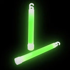 Dos barras luminosas PartyStore de 6 pulgadas con luz neón verde brillante sobre fondo negro