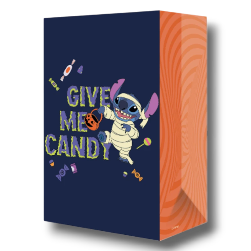 Bolsa dulcera PartyStore de Halloween con diseño de Stitch momia y frase Give Me Candy sobre fondo azul marino