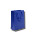 Bolsa de regalo mini de color azul marino con asas de cordón trenzado, disponible en PartyStore