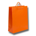 Bolsa de regalo mediana PartyStore de color naranja con asas de cuerda, ideal para obsequios y celebraciones.