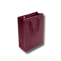 Bolsa de regalo mini para vino color vino de PartyStore con asas de cuerda trenzada y acabado mate