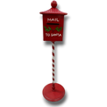 Buzón de metal rojo PartyStore con diseño navideño, texto Mail to Santa y poste decorado con rayas blancas y rojas.