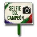 Cartel de mano PartyStore con texto Selfie del Campeón y diseño de cámara, ideal para accesorios de fotocabina.