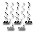 Decoraciones colgantes PartyStore Dizzy Danglers con espirales plateadas y el año 2026 en negro para Año Nuevo