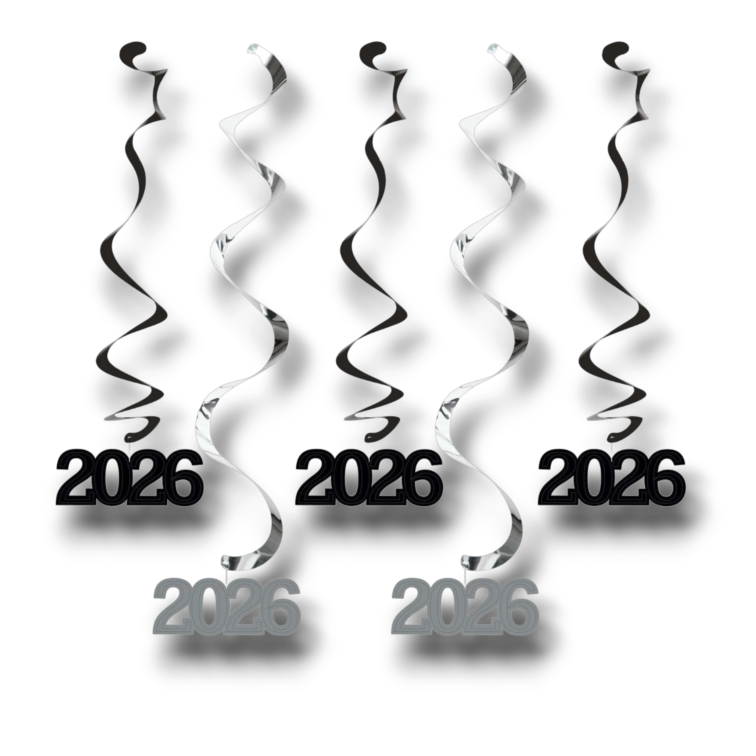Decoraciones colgantes PartyStore Dizzy Danglers con espirales plateadas y el año 2026 en negro para Año Nuevo