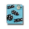Matracas de metal PartyStore con estampado de estrellas blancas sobre fondo negro, diseño festivo y brillante
