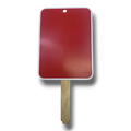 Tarjeta roja de PartyStore con mango de madera, ideal para accesorios de fiesta y eventos deportivos
